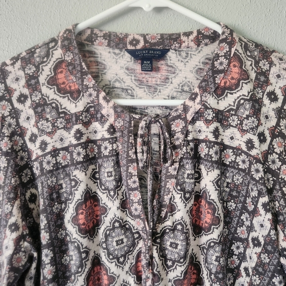 Lucky Brand Long Sleeve Top - Picture 4 of 10